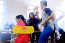 Cô giáo cung Bọ Cạp mắng sinh viên "vô học" nói gì?