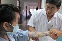 La liệt người lớn nhập viện vì dịch thủy đậu sau Tết