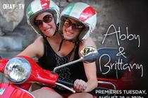 Cận cảnh cuộc sống kỳ diệu của cô gái hai đầu