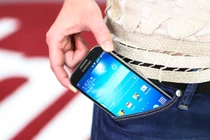 Mua iPad mini màn hình Retina trong mùa Giáng sinh: hơi khó