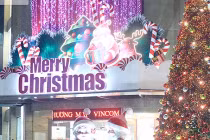 5 chốn “xõa” Giáng sinh tuyệt nhất Hà Nội trên báo Tây