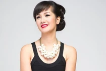 Hồng Nhung quyến rũ tuổi 43