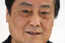 Tỷ phú bị chém đứt gân tay vì nhân viên "cuồng"