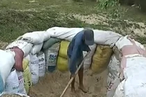 Cận cảnh đào hầm "dã chiến” trốn siêu bão Haiyan