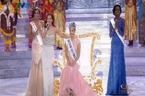 Người đẹp Philippines đăng quang HH Thế giới 2013