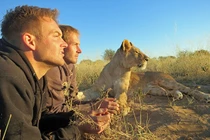 Mối tình sư tử cái và... 2 người đàn ông