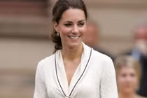 Công nương Kate lọt top 10 sao mặc đẹp nhất thế giới