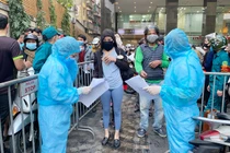Hà Nội: Ca COVID-19 thứ 23 từng đến Phòng công chứng số 3 Duy Tân