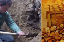 Đào được 'kho vàng' dưới móng nhà, cảnh sát lập tức tới tịch thu