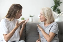 Mẹ chồng bị con dâu mới sinh đuổi ra khỏi nhà chỉ vì...