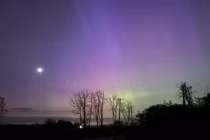 Bão Mặt trời cực đại gây cực quang đầy màu sắc 