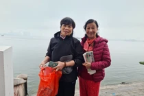 Thay bát nhang, có nhất định phải thả xuống sông, hồ?