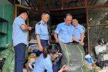 Thu giữ hàng chục nghìn sản phẩm livestream nghi là hàng giả