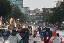 TPHCM: Mưa xuống là ngập nhưng chống ngập mới chỉ nhỏ lẻ