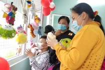 Bệnh nhân nghèo vào cấp cứu sẽ được Bệnh viện Nguyễn Tri Phương hỗ trợ 5 triệu đồng 