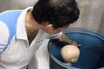 Thủ đoạn của gã chồng giết vợ rồi nghẹn ngào lo hậu sự