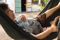 Kinh ngạc chuyện "cụ bà hơn 80 tuổi đếm 21 tỷ trong 30 phút"