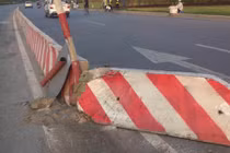 Hi hữu: Tài xế văng khỏi cabin, bị xe mình cán chết