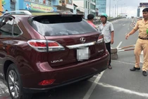 “Xót xa” nhìn Lexus hơn 3 tỷ gặp nạn tại Sài Gòn