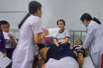 Bán thức ăn "bẩn" gây ngộ độc, Lotteria VN bị phạt hàng trăm triệu