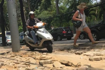 Nghìn tỷ lát gạch granit vỉa hè: Người dân Quận 1 nói gì?