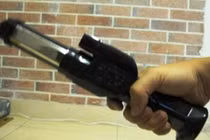 TPHCM: Nhiều phụ nữ bị cướp tấn công bằng roi điện