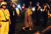 CSGT truy đuổi cướp xe máy, bắt trọn cả "ổ khủng"