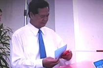 Nguyên Thủ tướng Nguyễn Tấn Dũng đi bầu cử ở quận 3