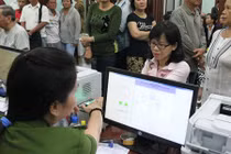 Ngày đầu cấp thẻ căn cước công dân: TP HCM quá tải