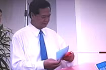 Nguyên Thủ tướng Nguyễn Tấn Dũng đi bầu cử ở quận 3