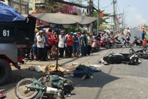 Kinh hoàng xe ben tông hàng loạt xe máy giữa Sài Gòn