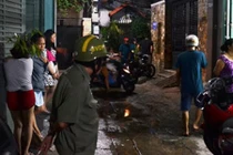 Nghi án cụ bà dùng xăng tự thiêu giữa khu dân cư