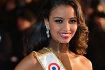 Hoa hậu Pháp 2014 đến VN dự họp báo HHVN 2016