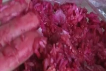 Kinh hoàng cơm trắng bỗng đổi màu đỏ rực ở Sài Gòn