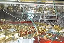 Cướp tiệm vàng vừa bị bắt đã đào thoát được ngay