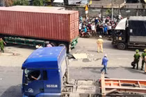 TP HCM: Khiếp đảm tai nạn liên tiếp ở nút giao “tử thần“