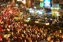 Ảnh: Đường Sài Gòn kẹt cứng sau trận mưa lớn