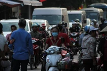 Ảnh: Chưa khai hội du khách đã nườm nượp kéo về chùa Hương 