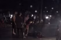 Hòa Bình: Cặp vợ chồng đi xe máy chết thảm sau va chạm ô tô