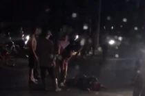 Hòa Bình: Cặp vợ chồng đi xe máy chết thảm sau va chạm ô tô