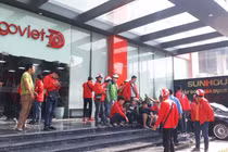 Nhiều tài xế tắt ứng dụng, đình công ở trụ sở Go-Viet Hà Nội