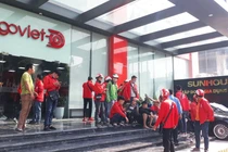 Nhiều tài xế tắt ứng dụng, đình công ở trụ sở Go-Viet Hà Nội