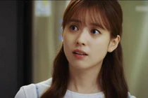 Mang bánh biếu bố mẹ chồng, tôi sững sờ trước lời nói của cháu 