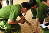 Nổi cơn ghen điên cuồng, chồng cầm dao bầu đâm vợ 3 nhát