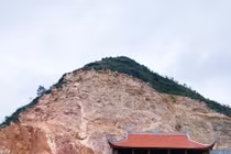 Khu du lịch tâm linh Lũng Cú “phá” cảnh quan... nên tháo dỡ?