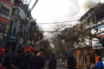 Cháy nhà triệu USD vì đốt vàng mã tiễn ông Công, ông Táo