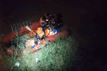 Ám ảnh hiện trường container húc bay người đi xe máy xuống cầu Thanh Trì