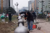 Ảnh cận cảnh các hạng mục nhà chờ xe buýt nhanh Hà Nội