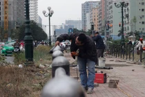 Ảnh cận cảnh các hạng mục nhà chờ xe buýt nhanh Hà Nội