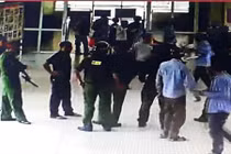 Nguyên nhân gây “sốc” vụ cầm dao uy hiếp bác sĩ Hà Tĩnh